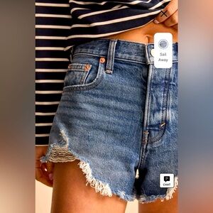 High Rise Mom Short NWOT